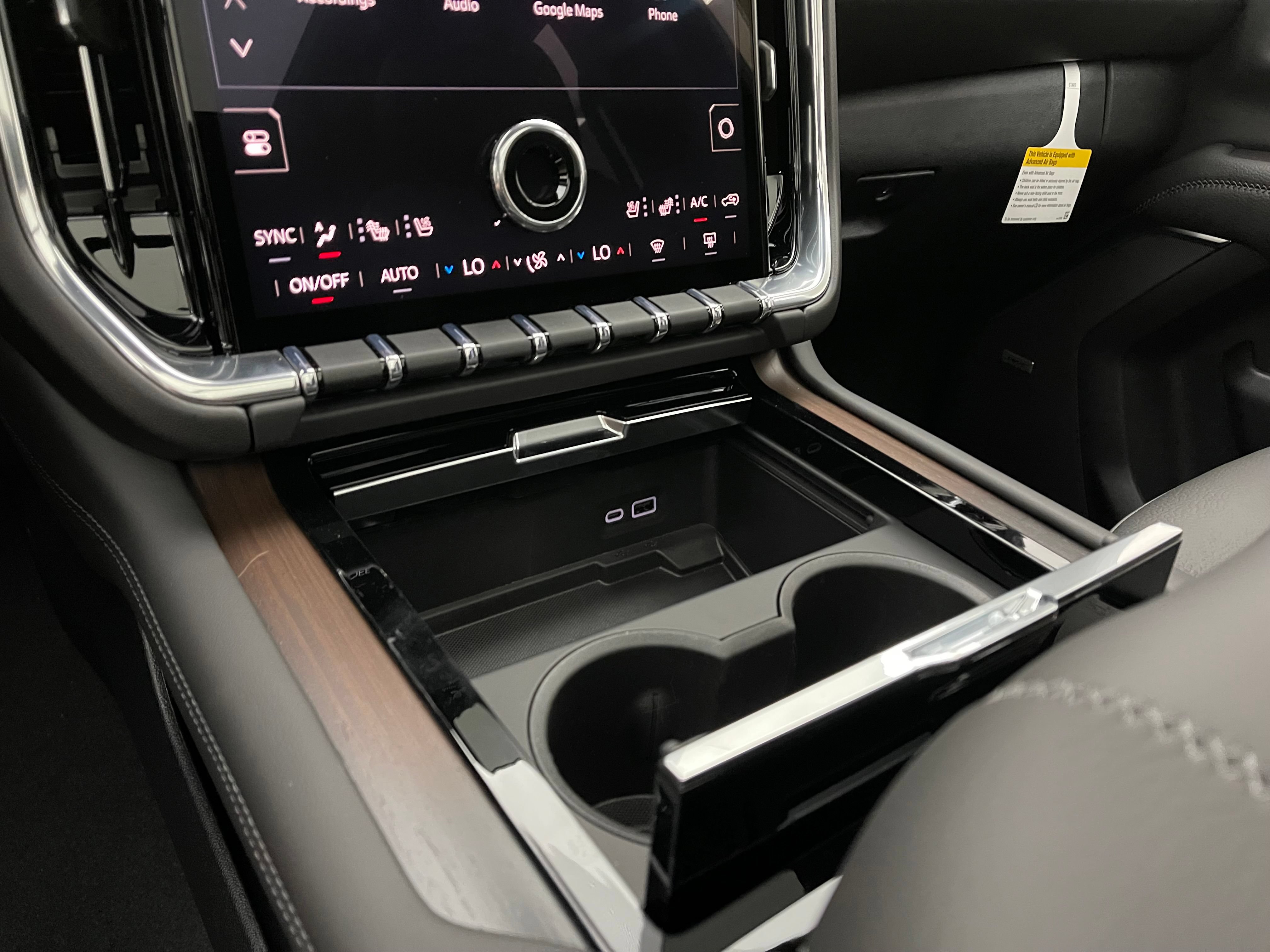 New 2026 GMC Yukon XL Denali w/ Denali Reserve Package AWD/4WD image 36