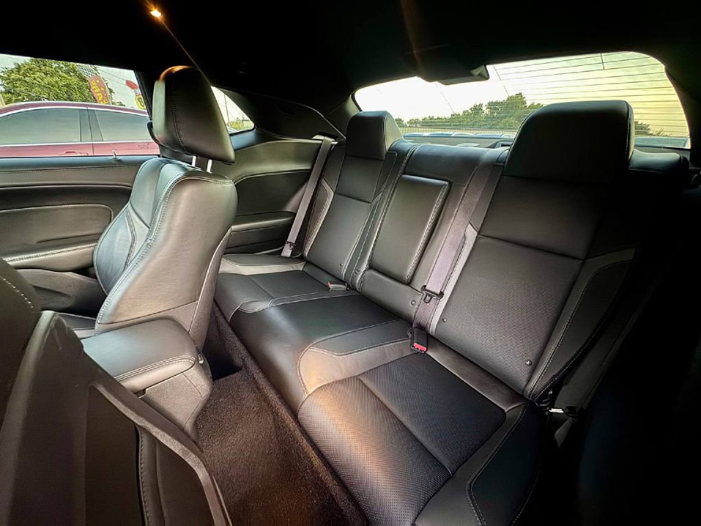 Used 2020 Dodge Challenger SXT w/ Plus Package image 10