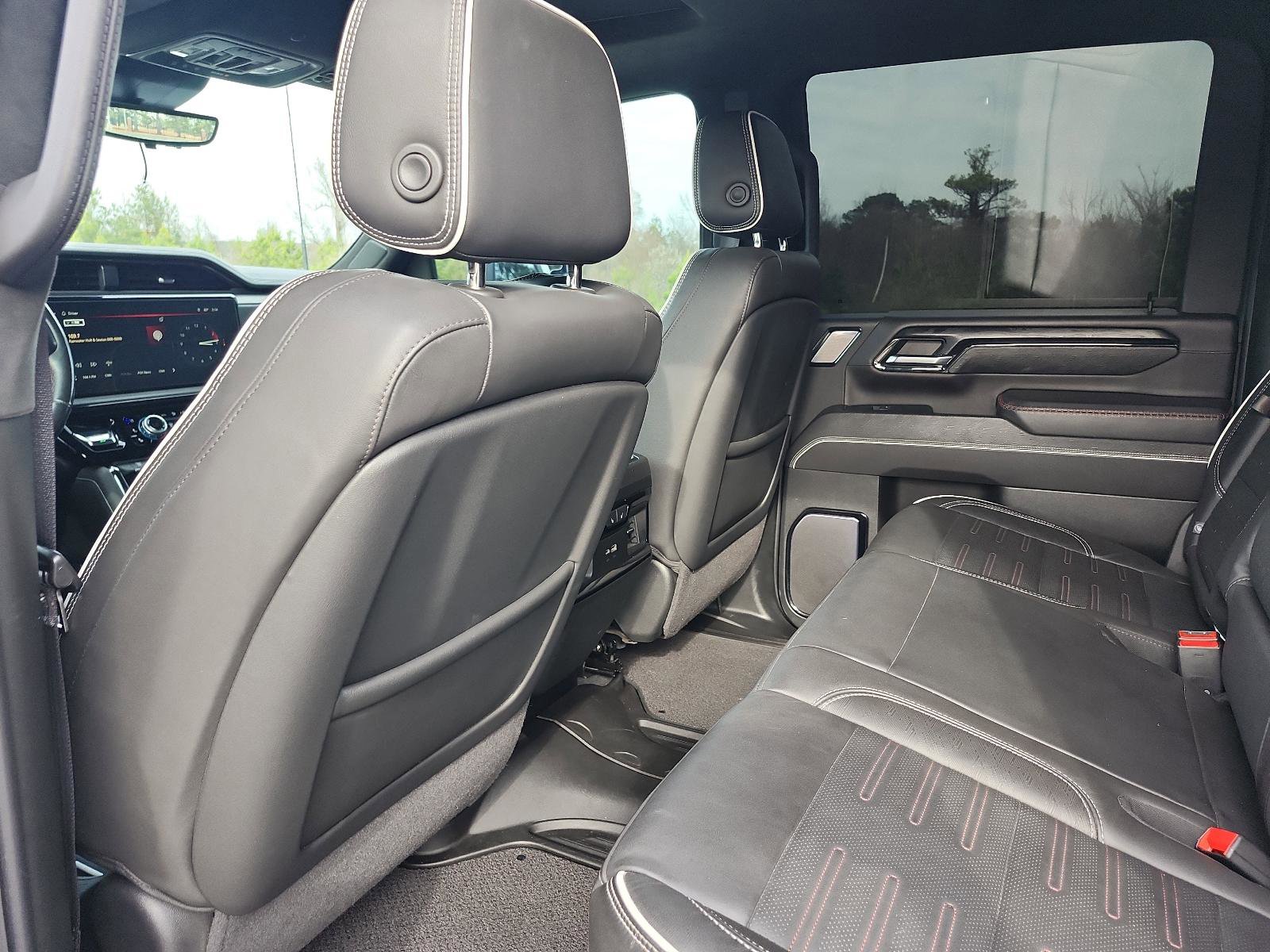 Used 2024 GMC Sierra 2500 AT4X image 17