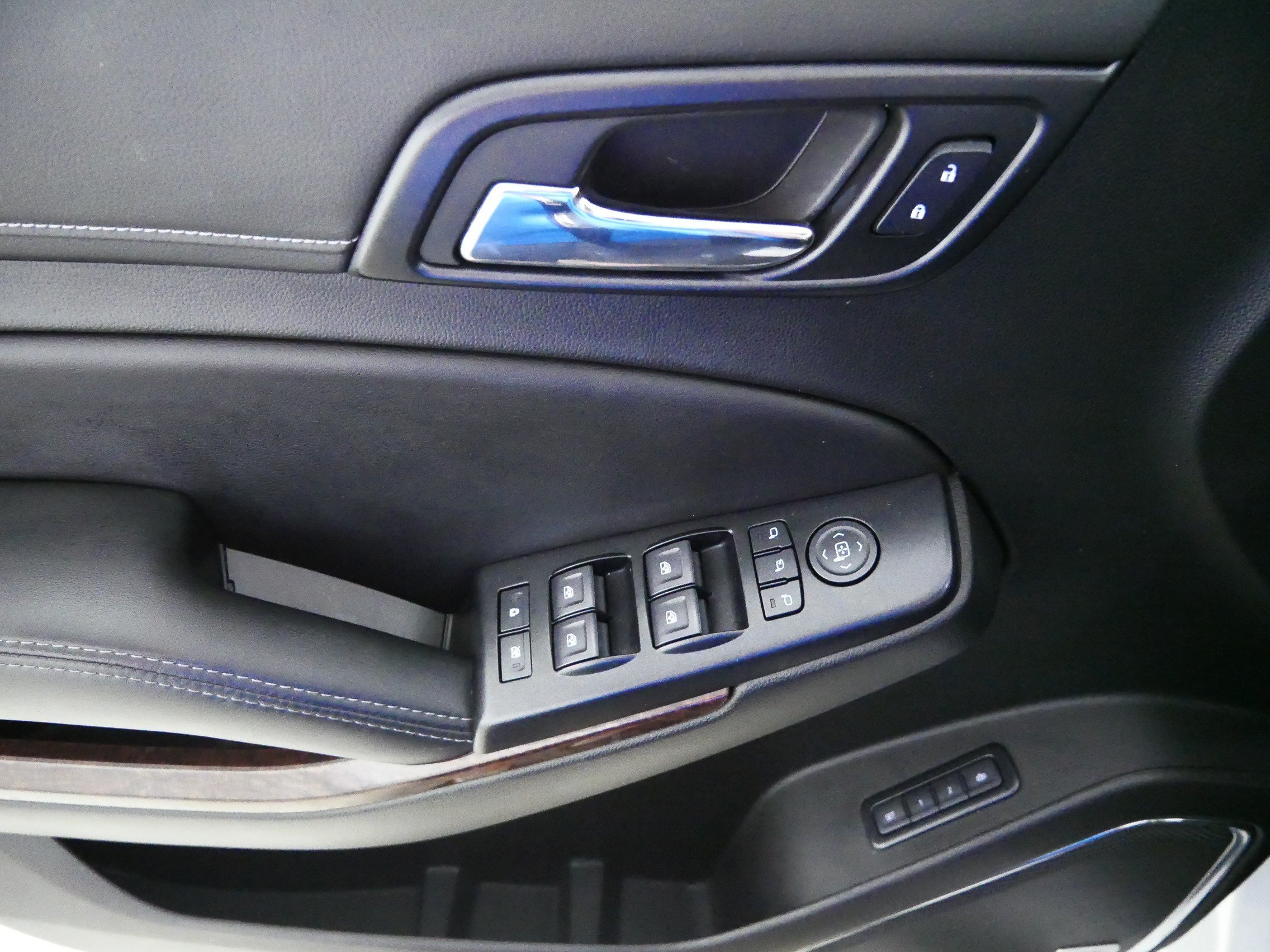 Certified 2019 GMC Yukon SLT AWD/4WD image 19