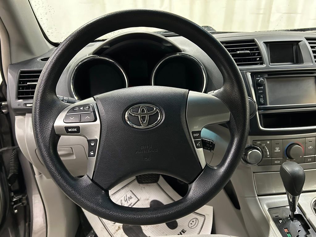 Used 2013 Toyota Highlander Base image 15