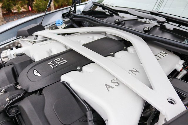 Used 2014 Aston Martin Vanquish Coupe image 21