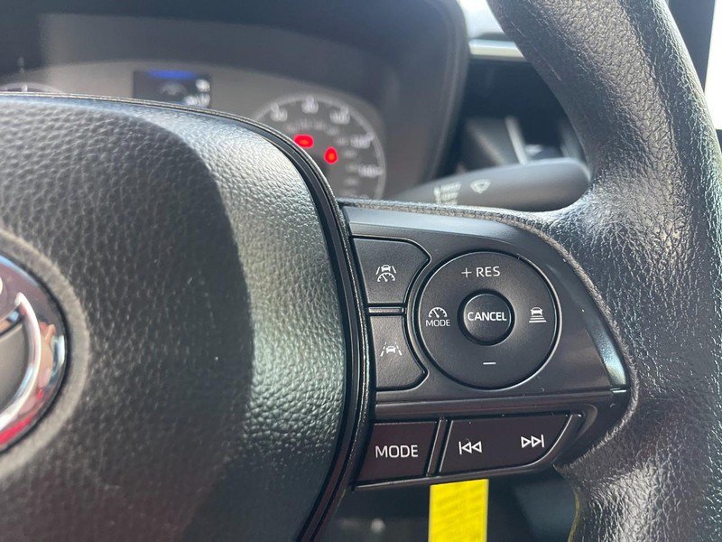 Used 2025 Toyota Corolla LE FWD image 16
