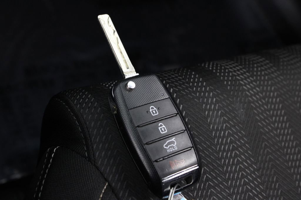 Used 2020 Kia Sportage LX image 26