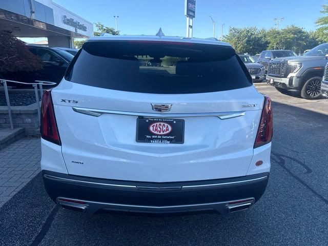 Used 2023 Cadillac XT5 Premium Luxury w/ LPO, Floor Liner Package AWD/4WD image 6