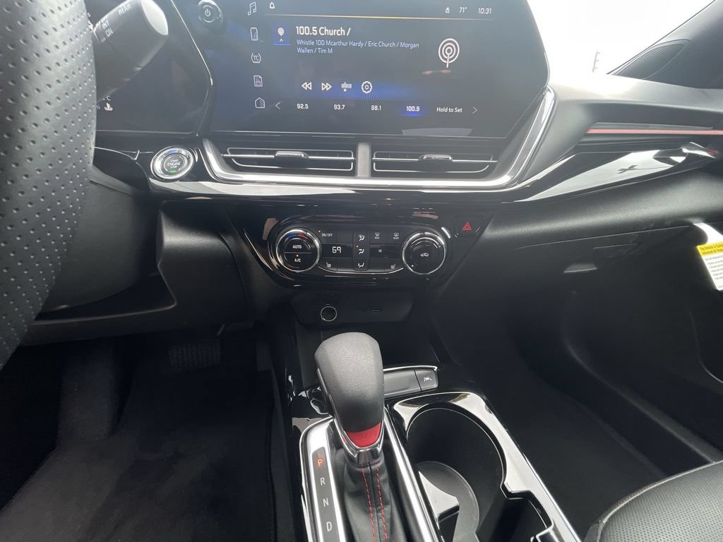 Certified 2025 Chevrolet Trax RS w/ Driver Confidence Package FWD image 34