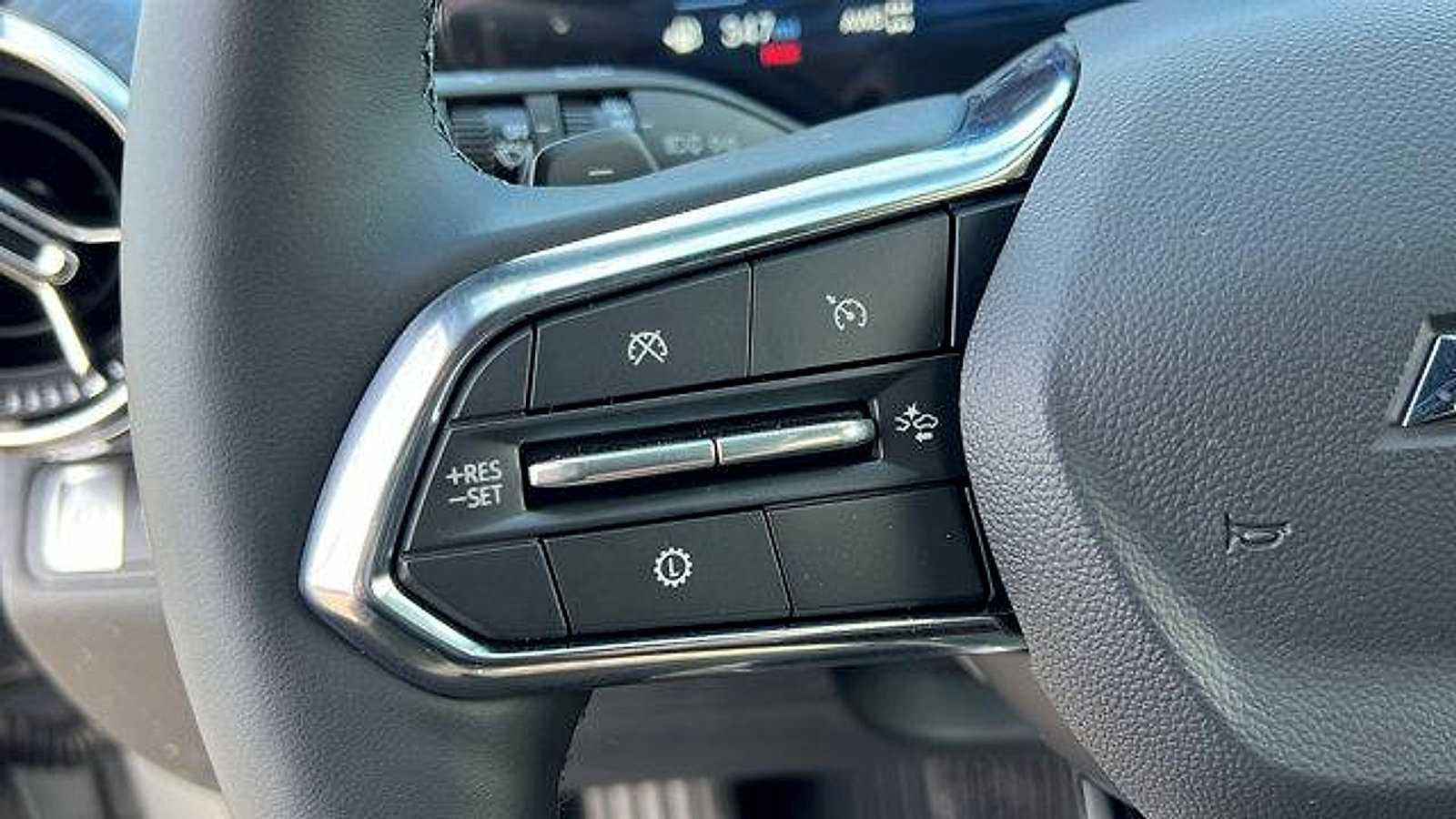 New 2026 Chevrolet Equinox LT w/ Convenience Package II image 24