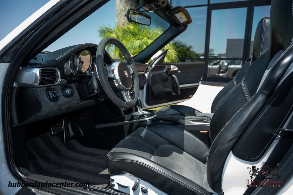 Used 2012 Porsche 911 Cabriolet image 16