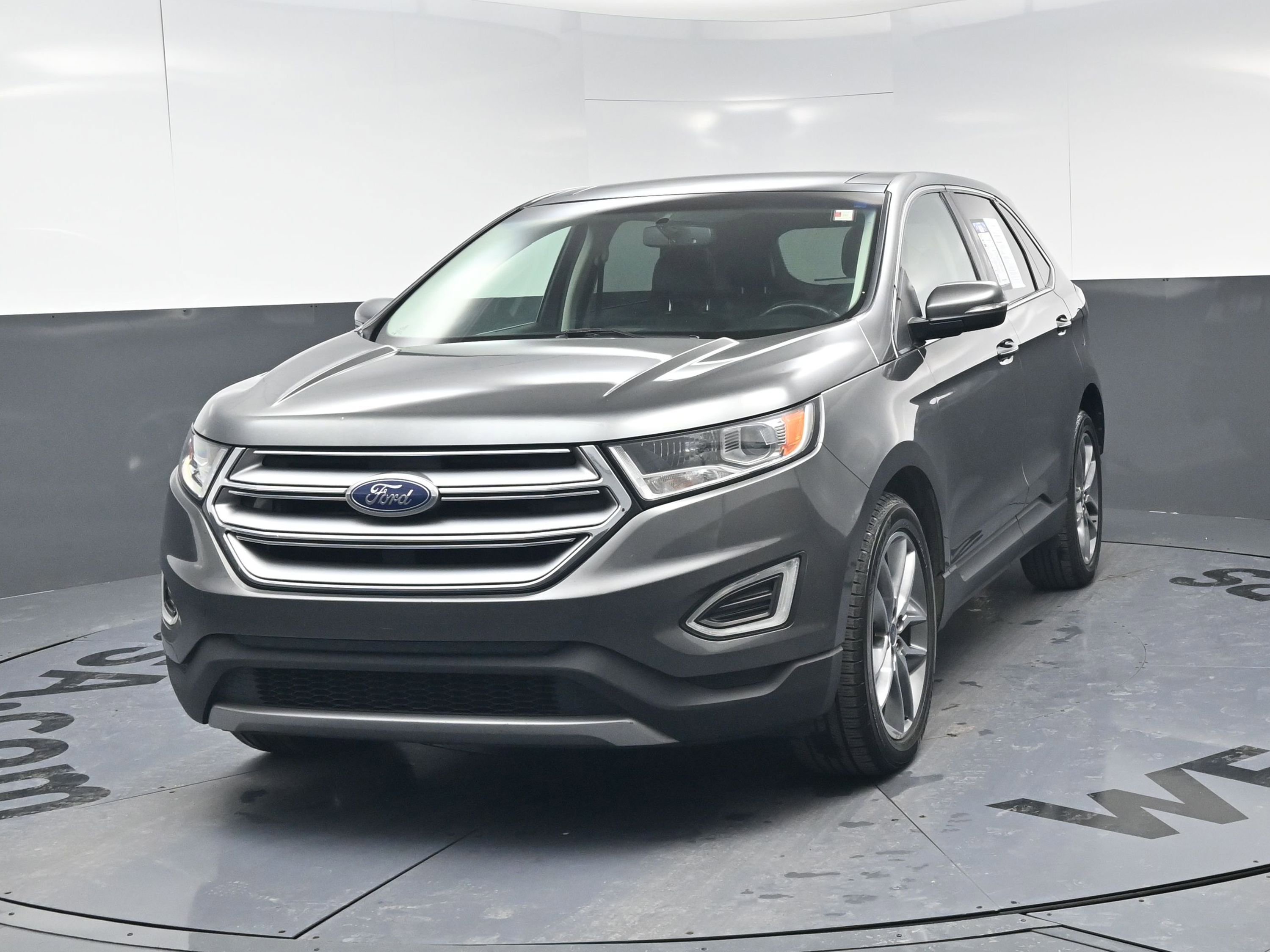 Used 2016 Ford Edge Titanium w/ Equipment Group 301A AWD/4WD image 11