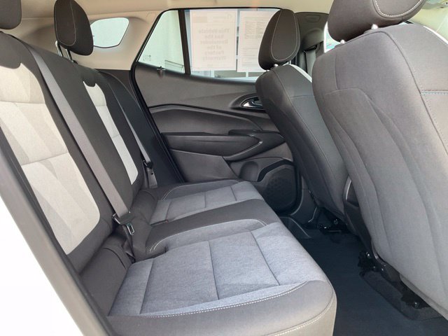 Used 2024 Chevrolet Trax LS w/ LS Convenience Package FWD image 19