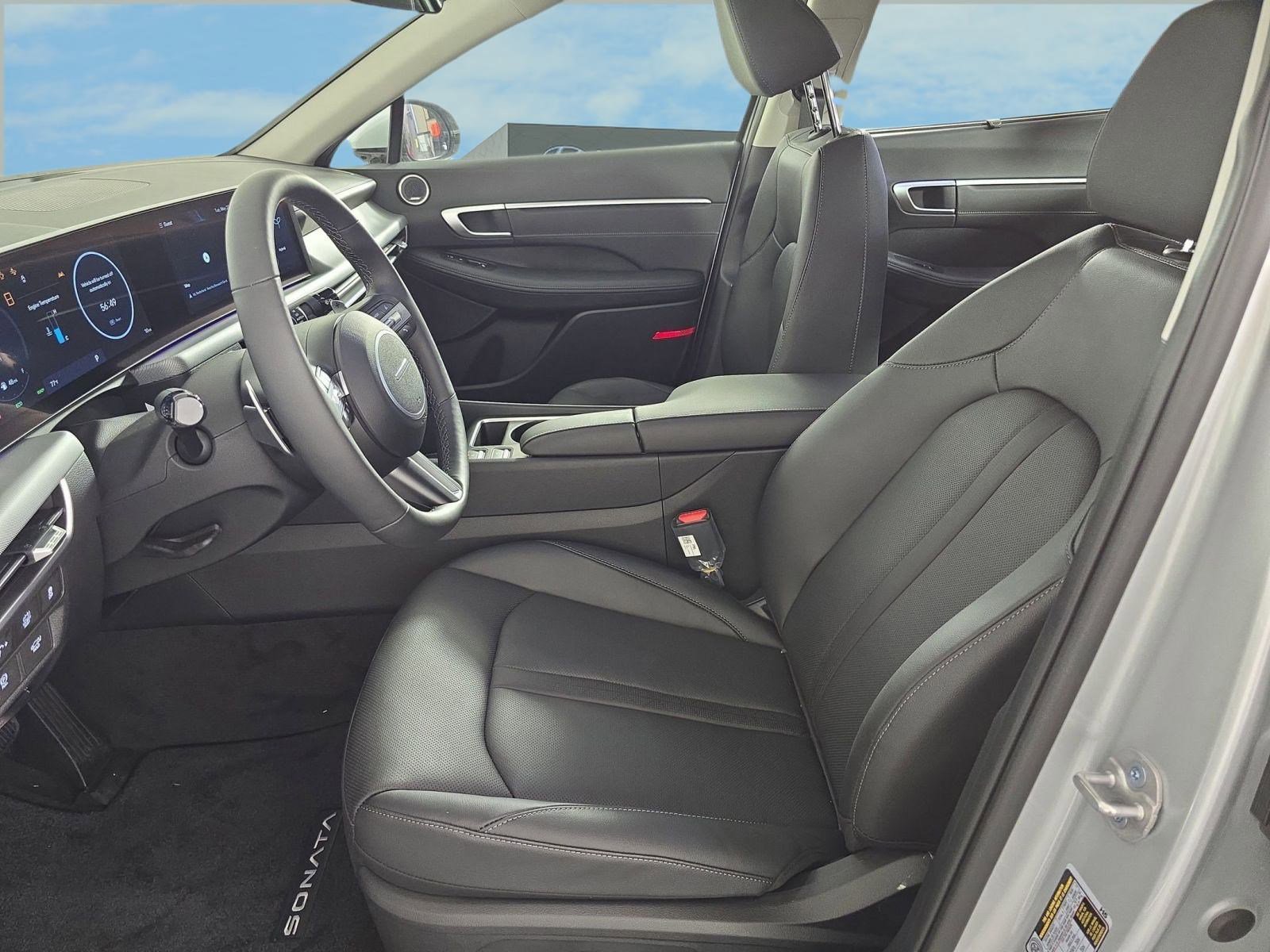 New 2025 Hyundai Sonata Limited image 4