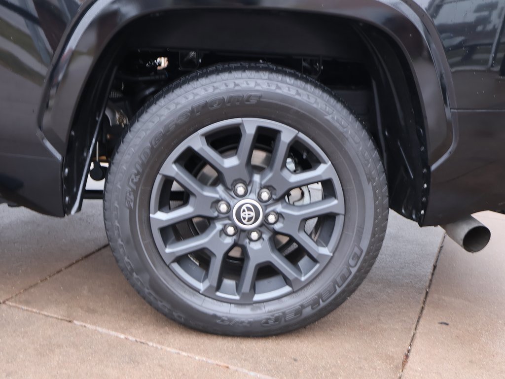 Used 2022 Toyota Tundra Platinum image 47