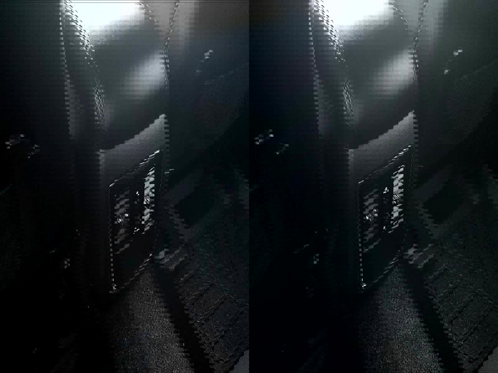 Used 2020 Jeep Grand Cherokee Laredo image 28