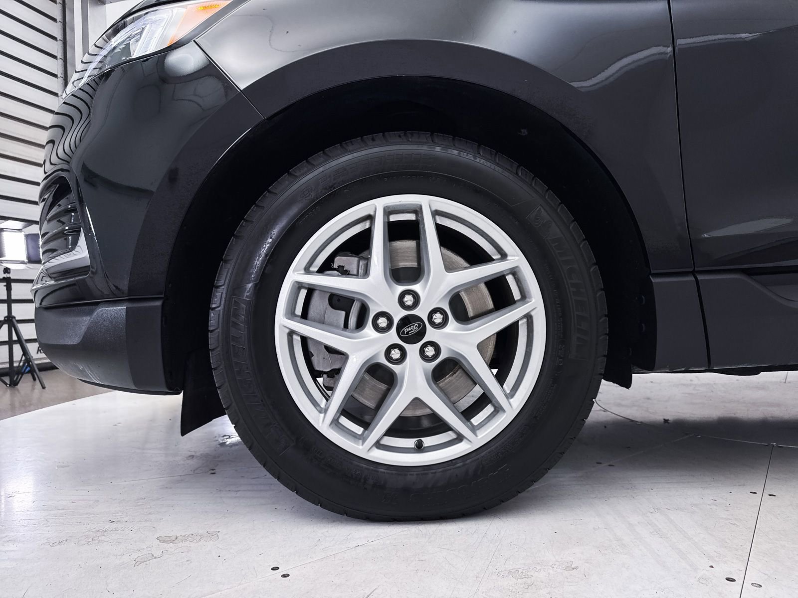 Used 2024 Ford Edge SEL AWD/4WD image 13