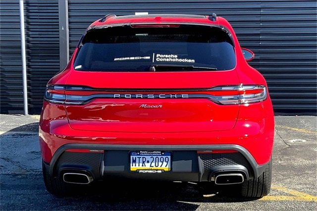 Used 2025 Porsche Macan image 9