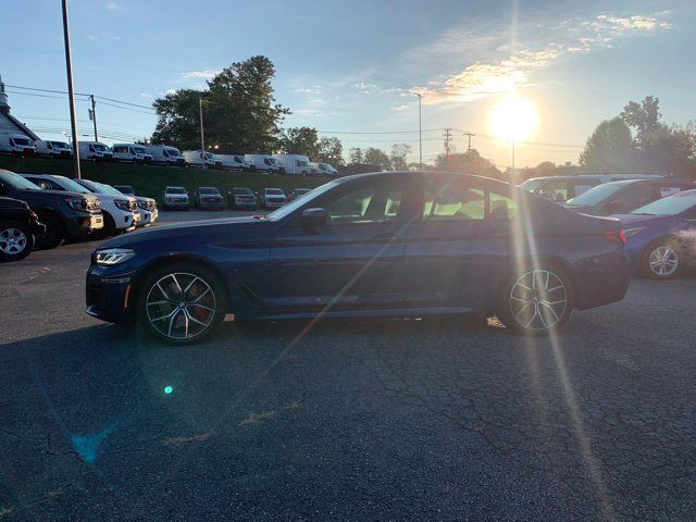 Used 2021 BMW 540i w/ M Sport Package RWD image 5