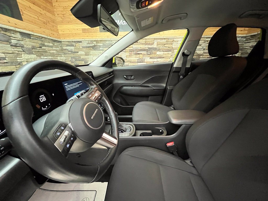 Used 2024 Hyundai Kona SEL AWD/4WD image 17