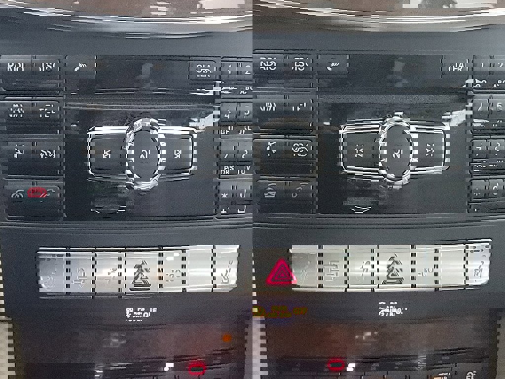 Used 2014 Mercedes-Benz E 350 Sedan image 28