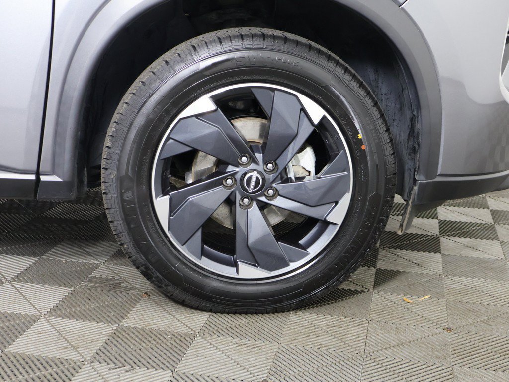 Used 2024 Nissan Rogue SV AWD/4WD image 20
