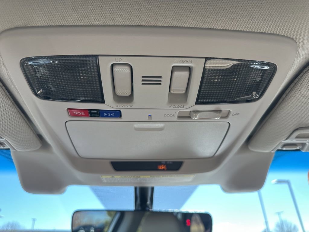 Used 2017 Subaru Outback 2.5i Limited image 9