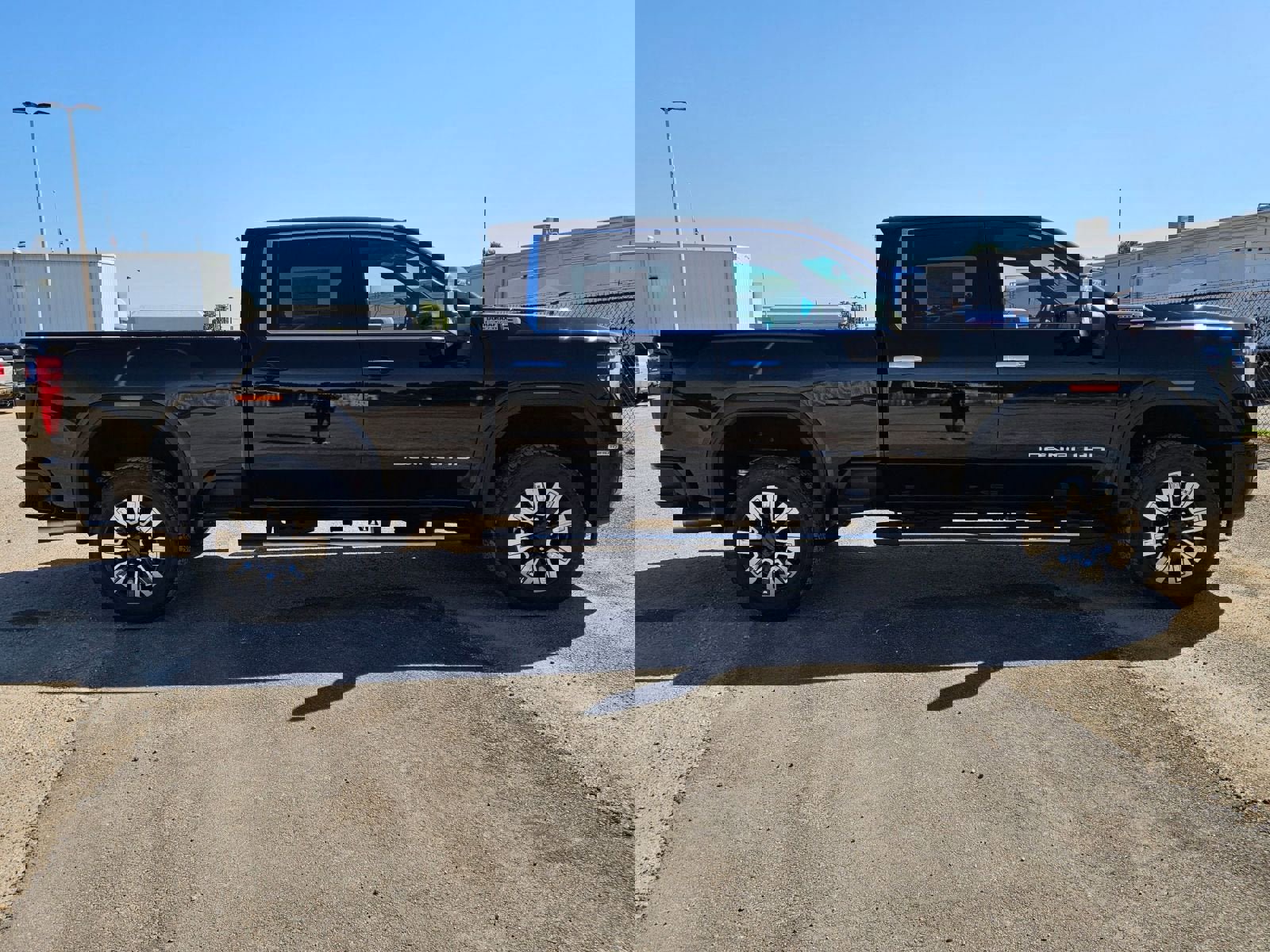 New 2026 GMC Sierra 2500 Denali w/ Denali Reserve Package image 7