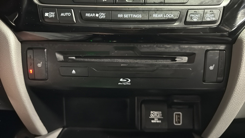 Used 2021 Honda Pilot Touring image 31