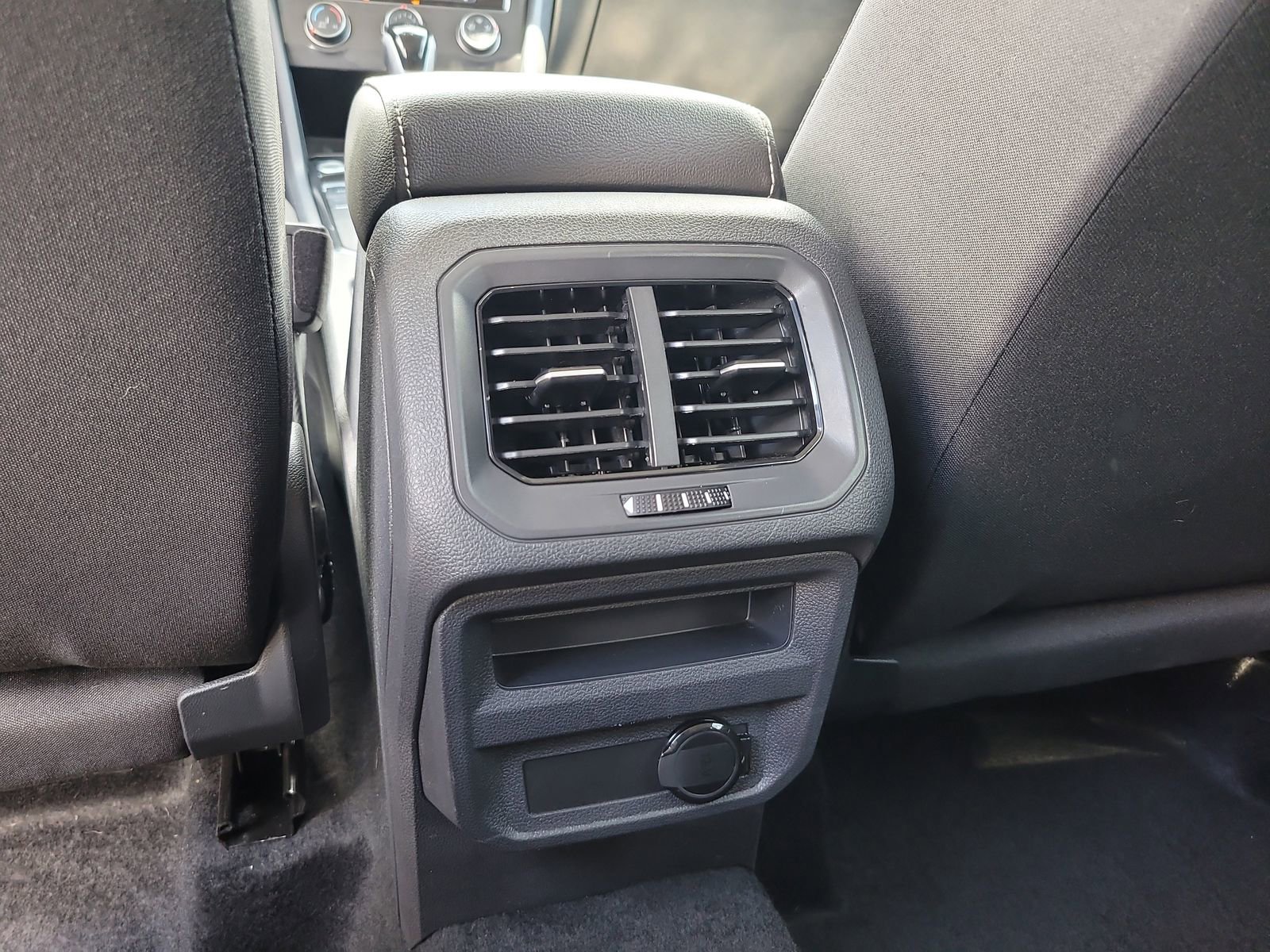 Used 2024 Volkswagen Tiguan S image 14