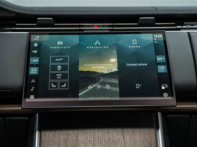 Used 2025 Land Rover Range Rover SE image 28