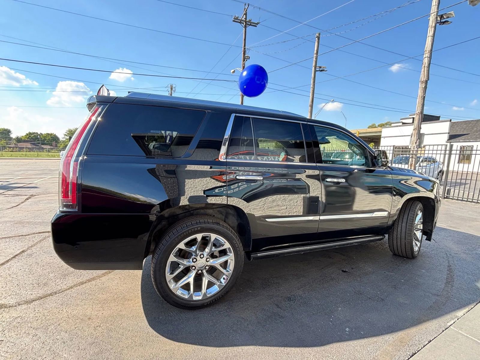 Used 2020 Cadillac Escalade Premium Luxury image 9