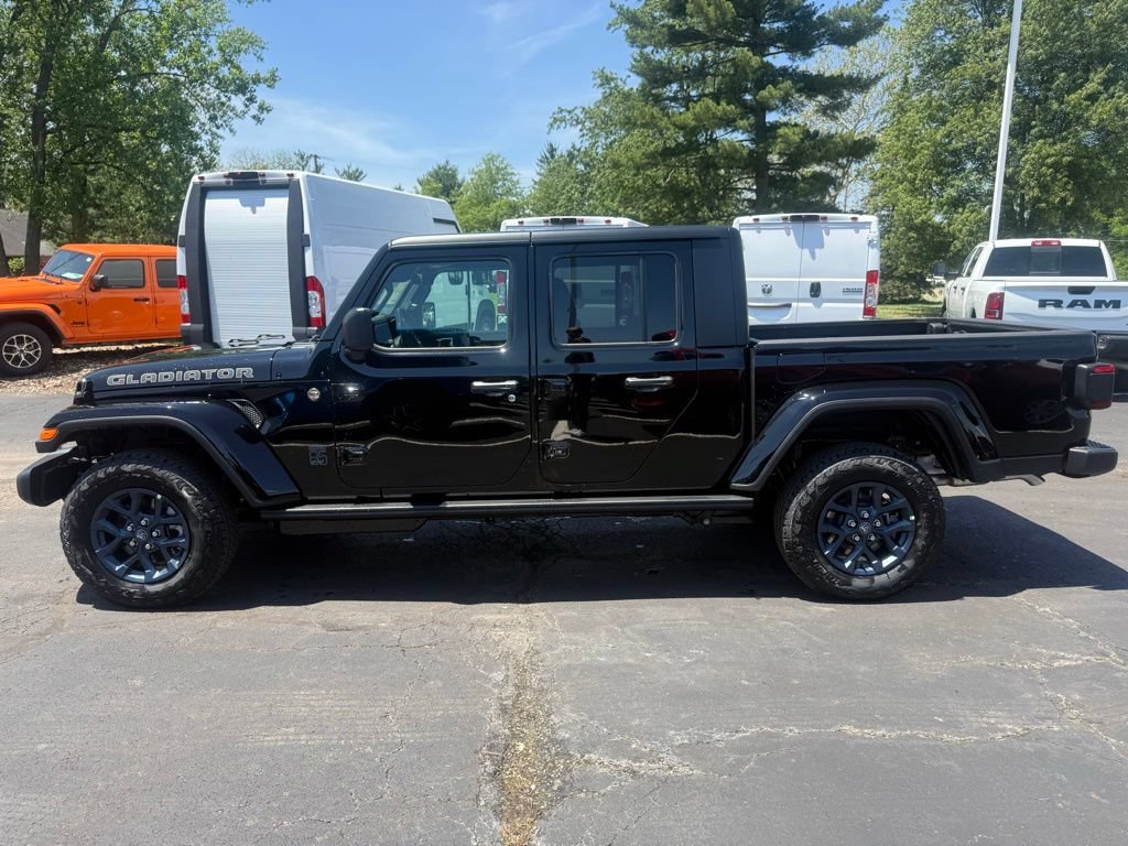 New 2026 Jeep Gladiator Sport AWD/4WD image 7