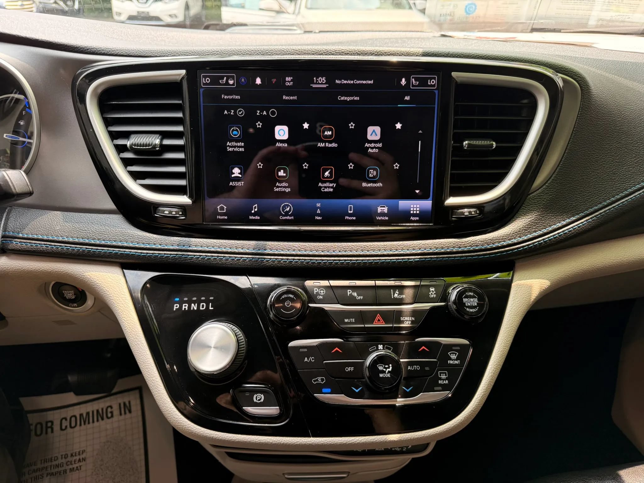 Used 2021 Chrysler Pacifica Touring-L FWD image 17