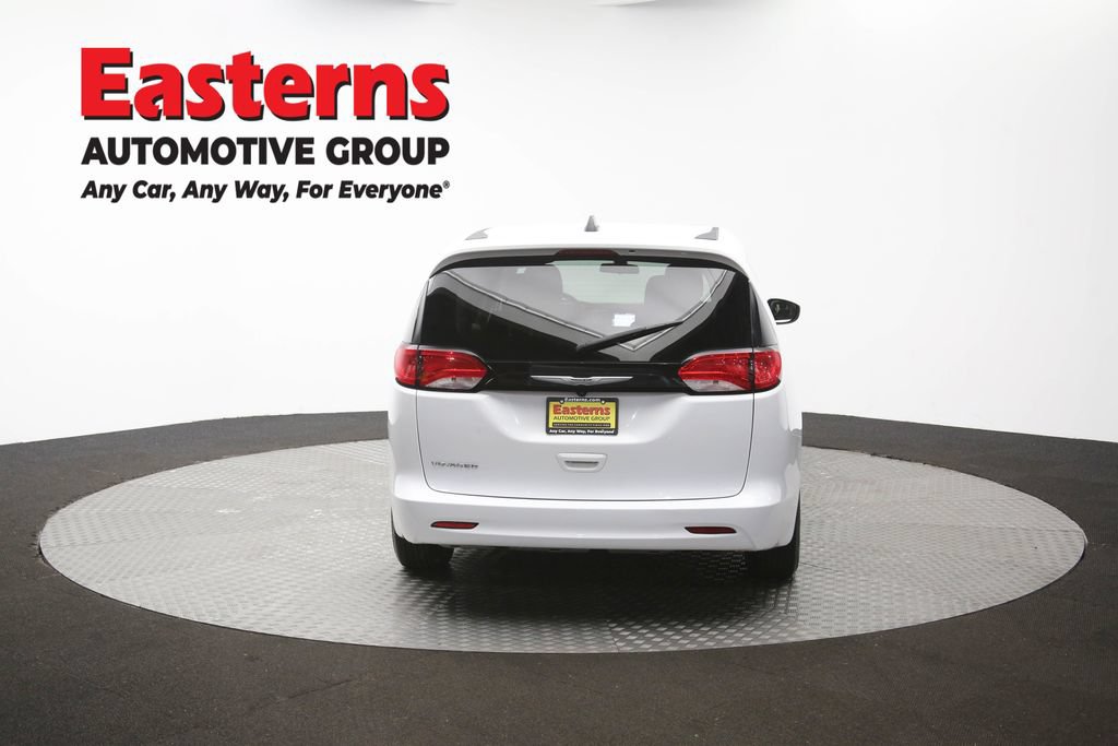 Used 2022 Chrysler Voyager LX FWD image 35