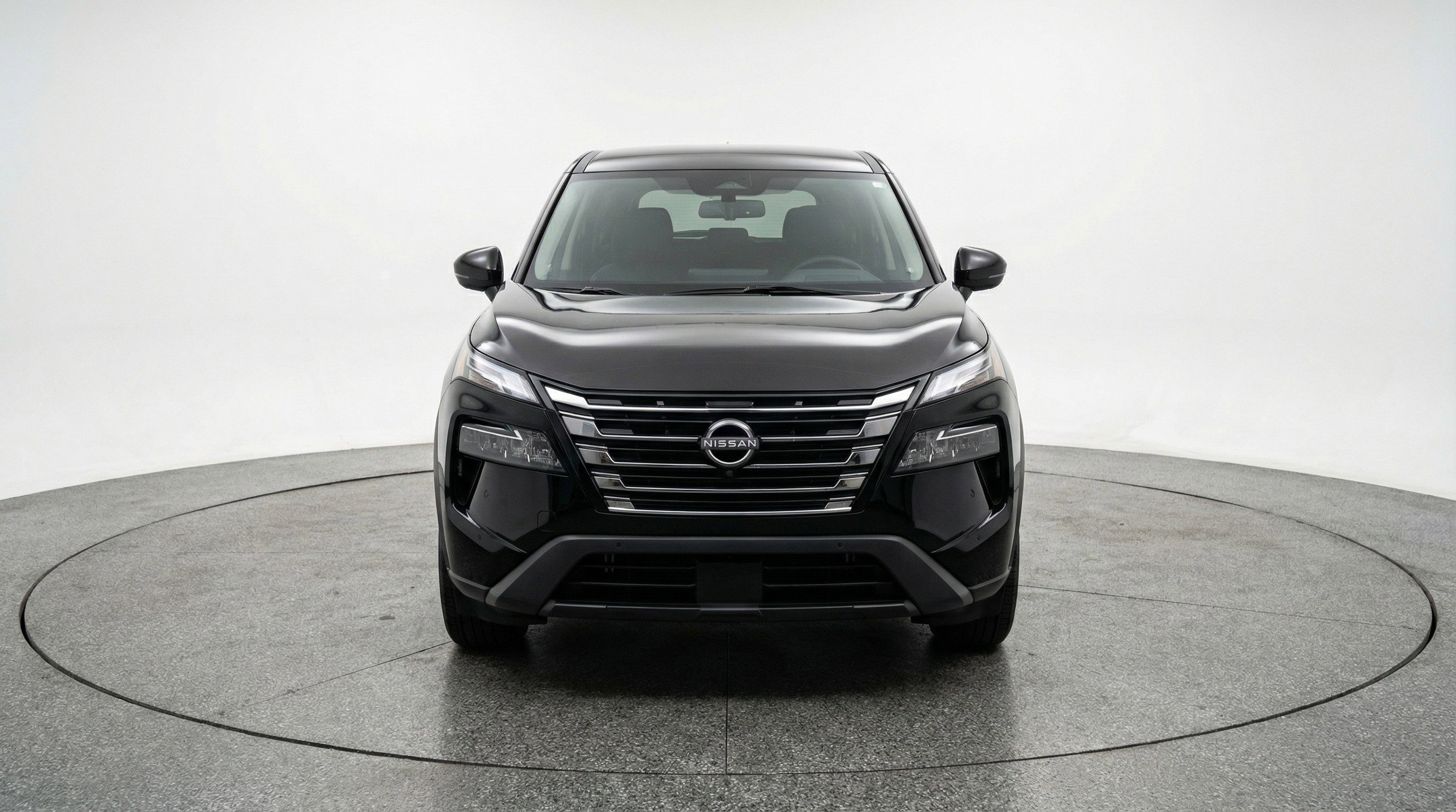 Used 2025 Nissan Rogue SV FWD image 2