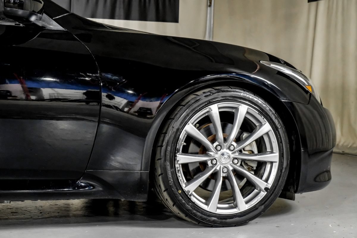 Used 2010 INFINITI G37 Convertible w/ Premium Pkg RWD image 7