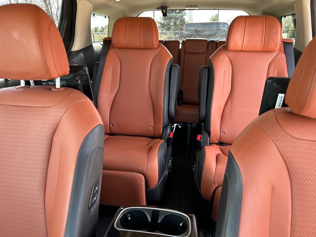 Used 2023 Kia Carnival SX Prestige image 6