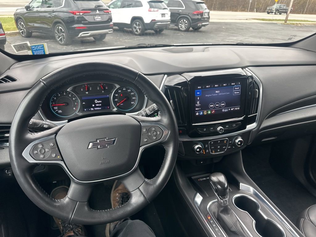 Used 2022 Chevrolet Traverse LT w/ Midnight/Sport Edition image 14