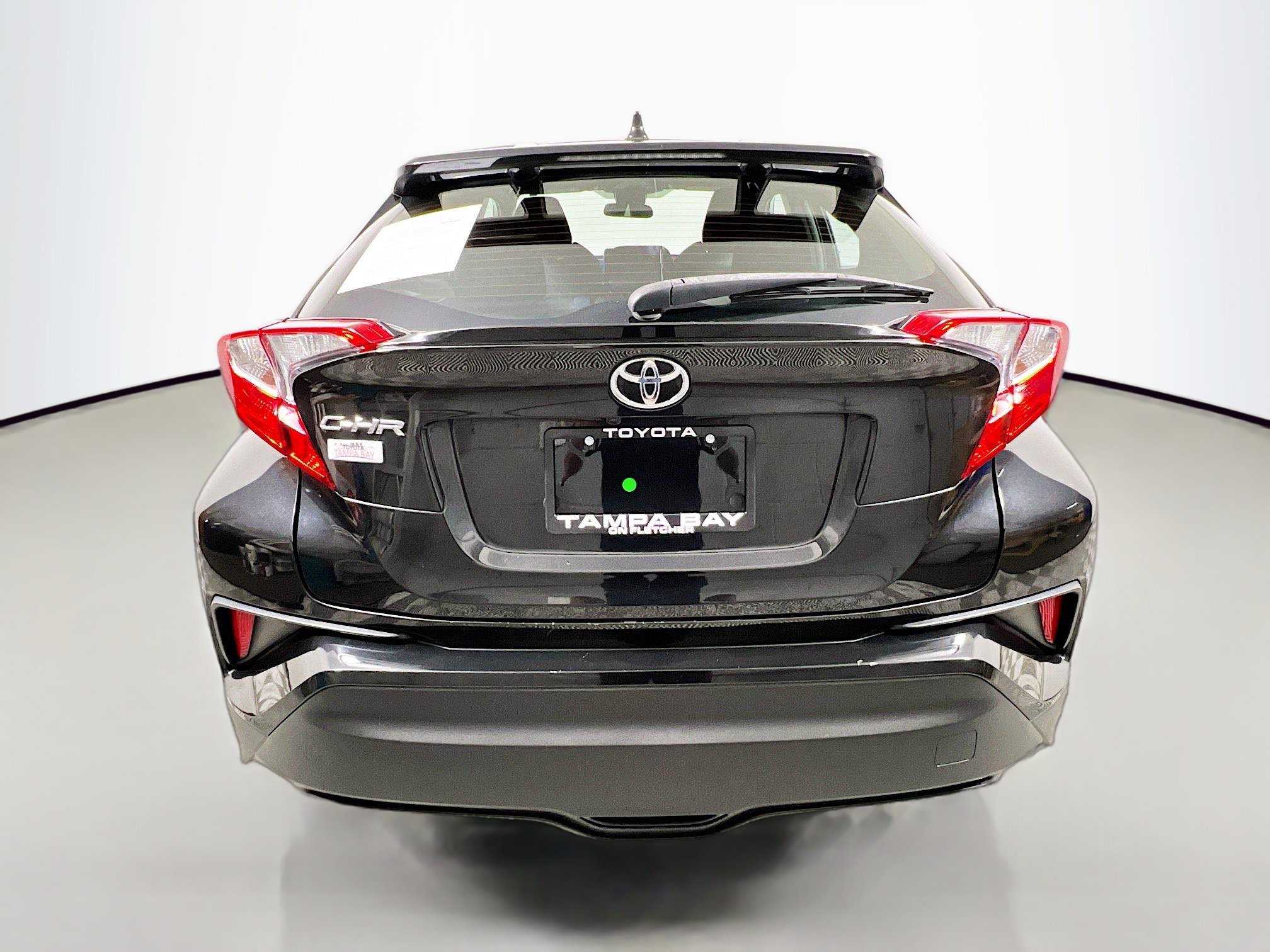 Used 2021 Toyota C-HR XLE image 6
