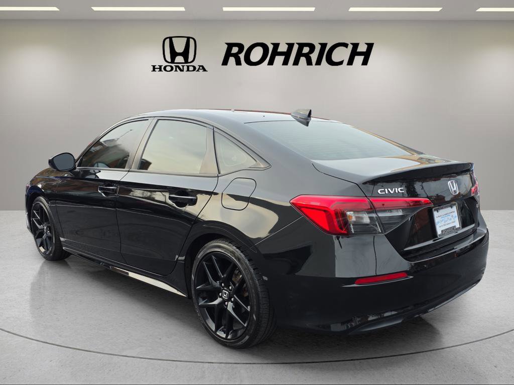 Used 2023 Honda Civic Sport image 3