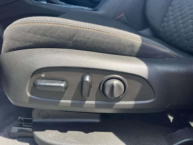 Used 2020 Chevrolet Equinox LT AWD/4WD image 19
