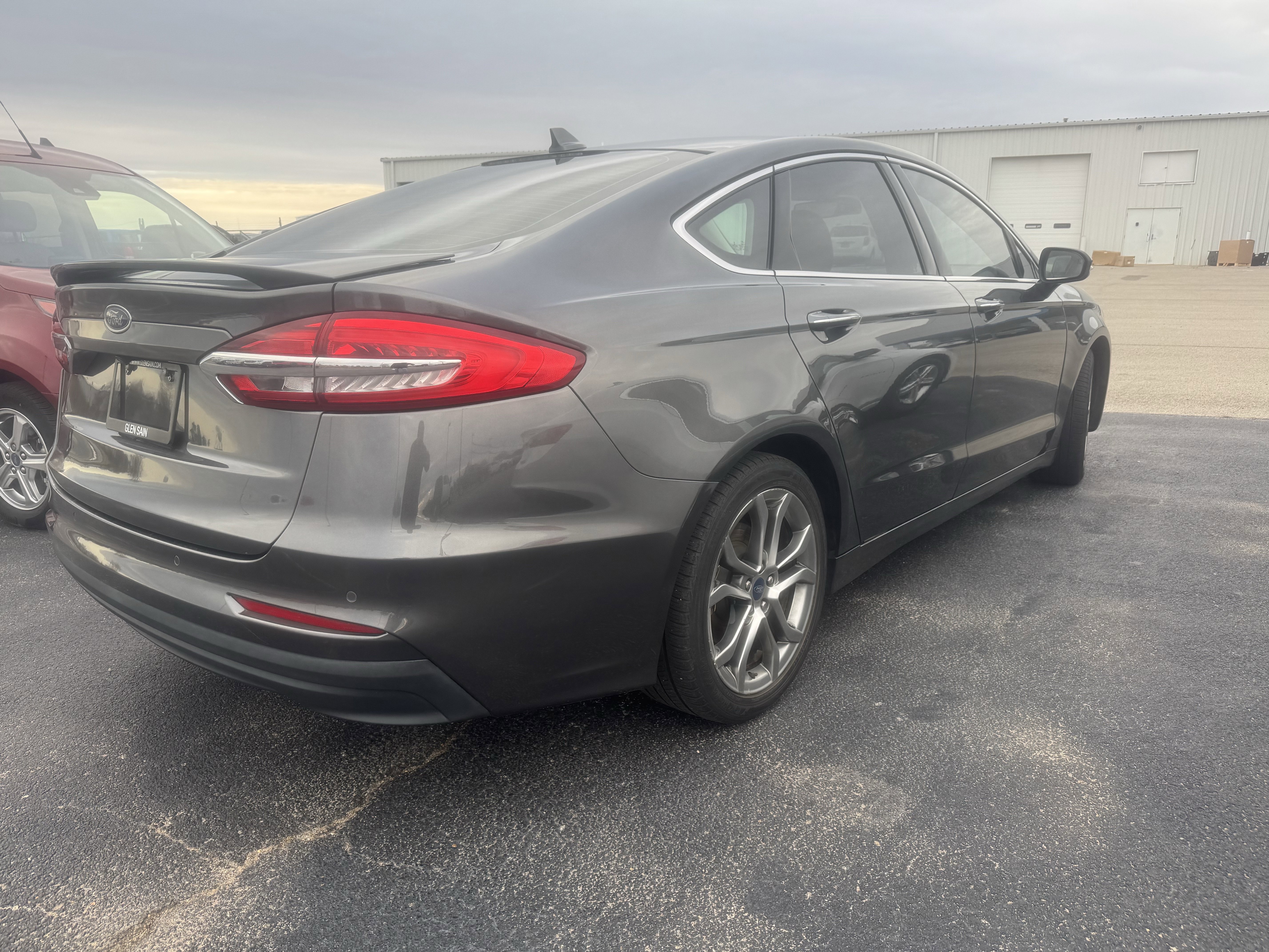 Used 2019 Ford Fusion Titanium image 4