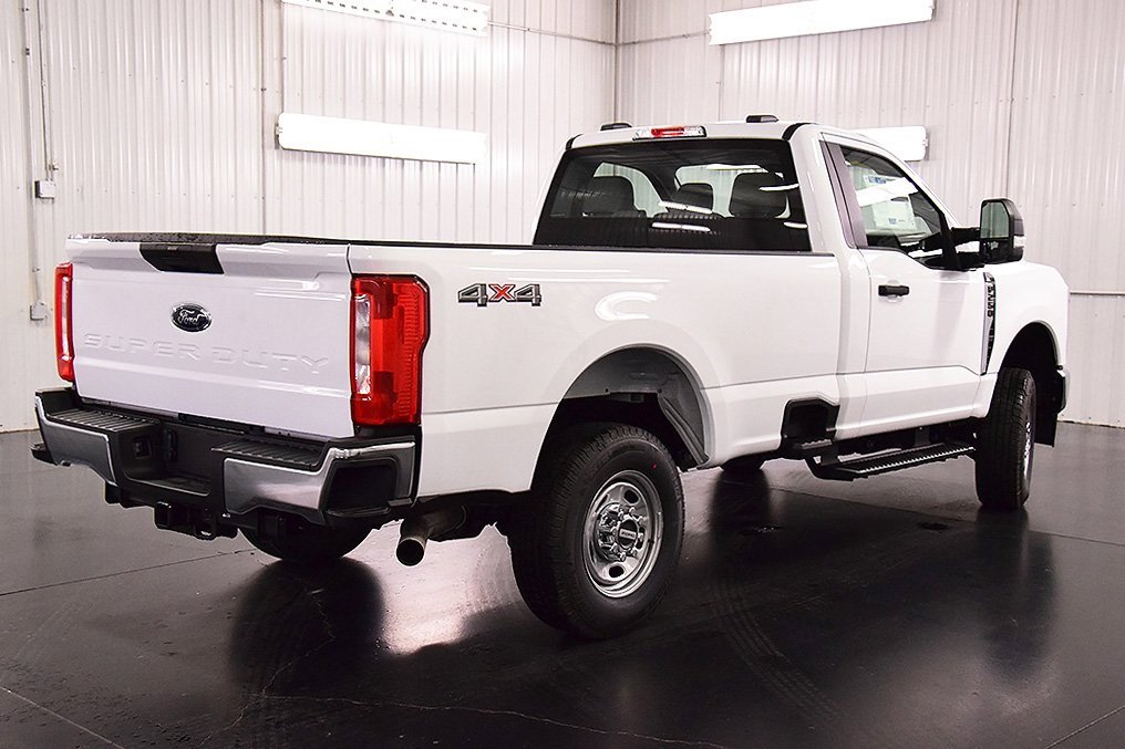 New 2026 Ford F250 XL w/ XL Chrome Package image 8