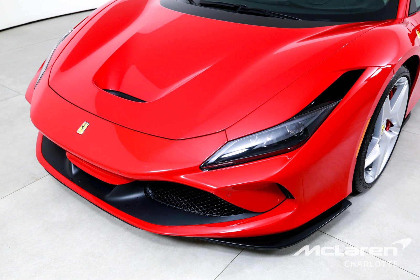 Used 2020 Ferrari F8 Tributo RWD image 32