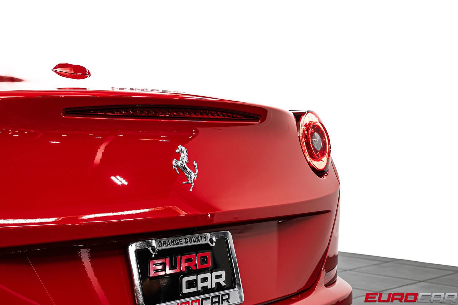 Used 2016 Ferrari California T image 22