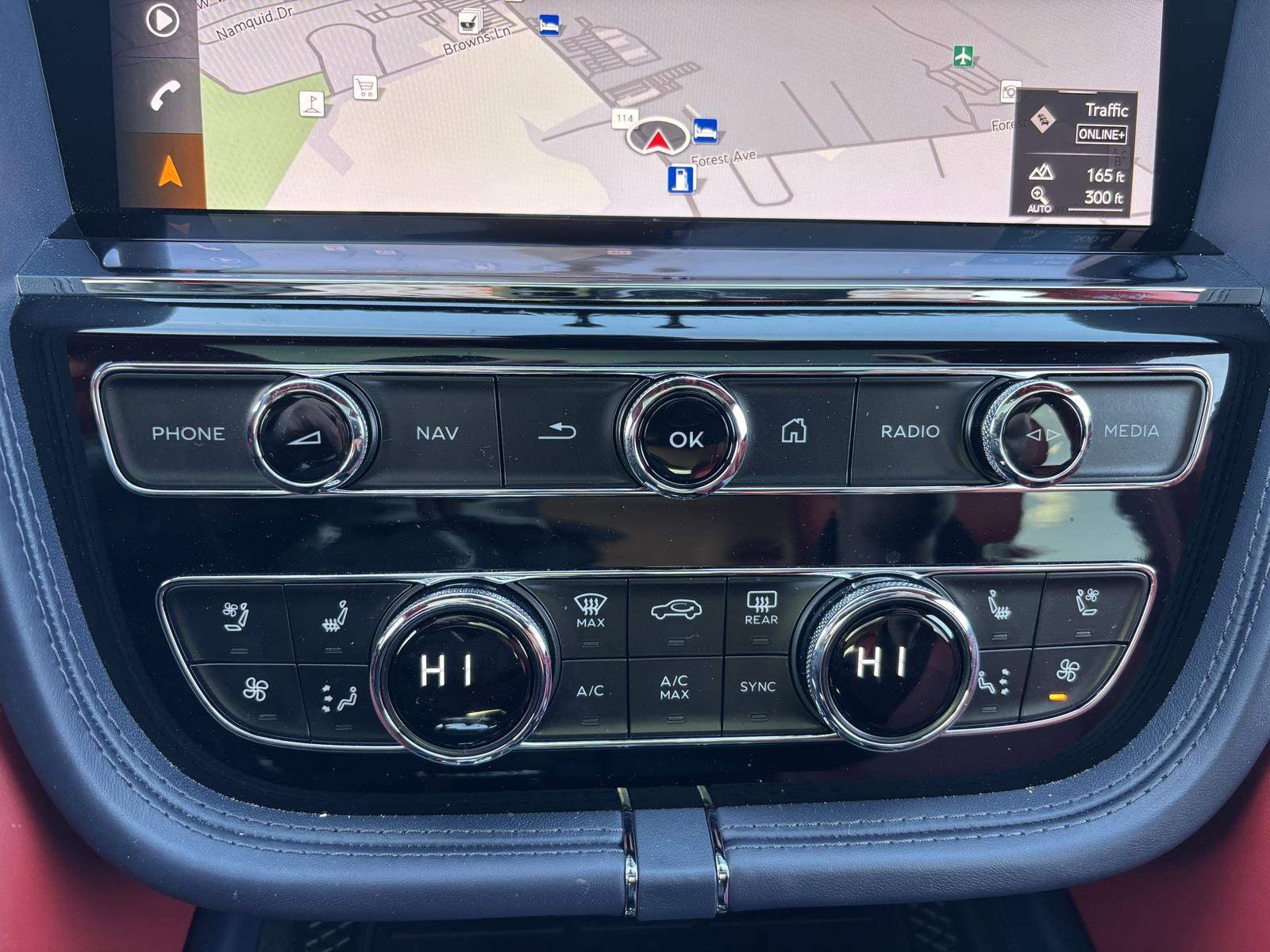 Used 2022 Bentley Bentayga image 26