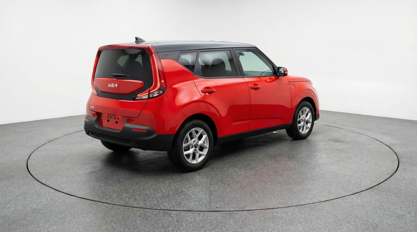 Used 2025 Kia Soul LX w/ LX Technology Package FWD image 9