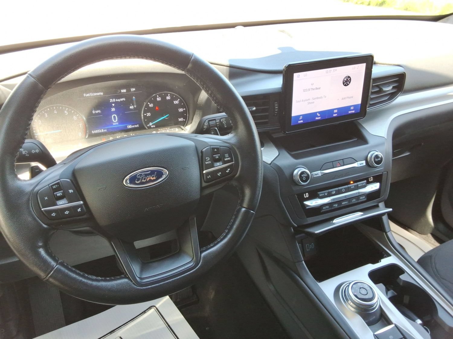 Used 2020 Ford Explorer XLT AWD/4WD image 12