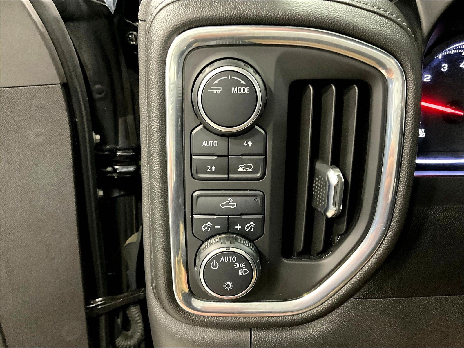 Used 2021 Chevrolet Silverado 1500 LT w/ Bed Protection Package AWD/4WD image 36