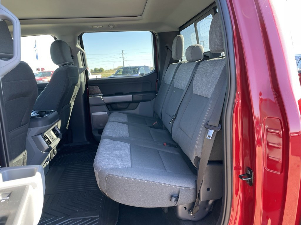 Used 2024 Ford F250 XLT w/ Black Appearance Package image 8