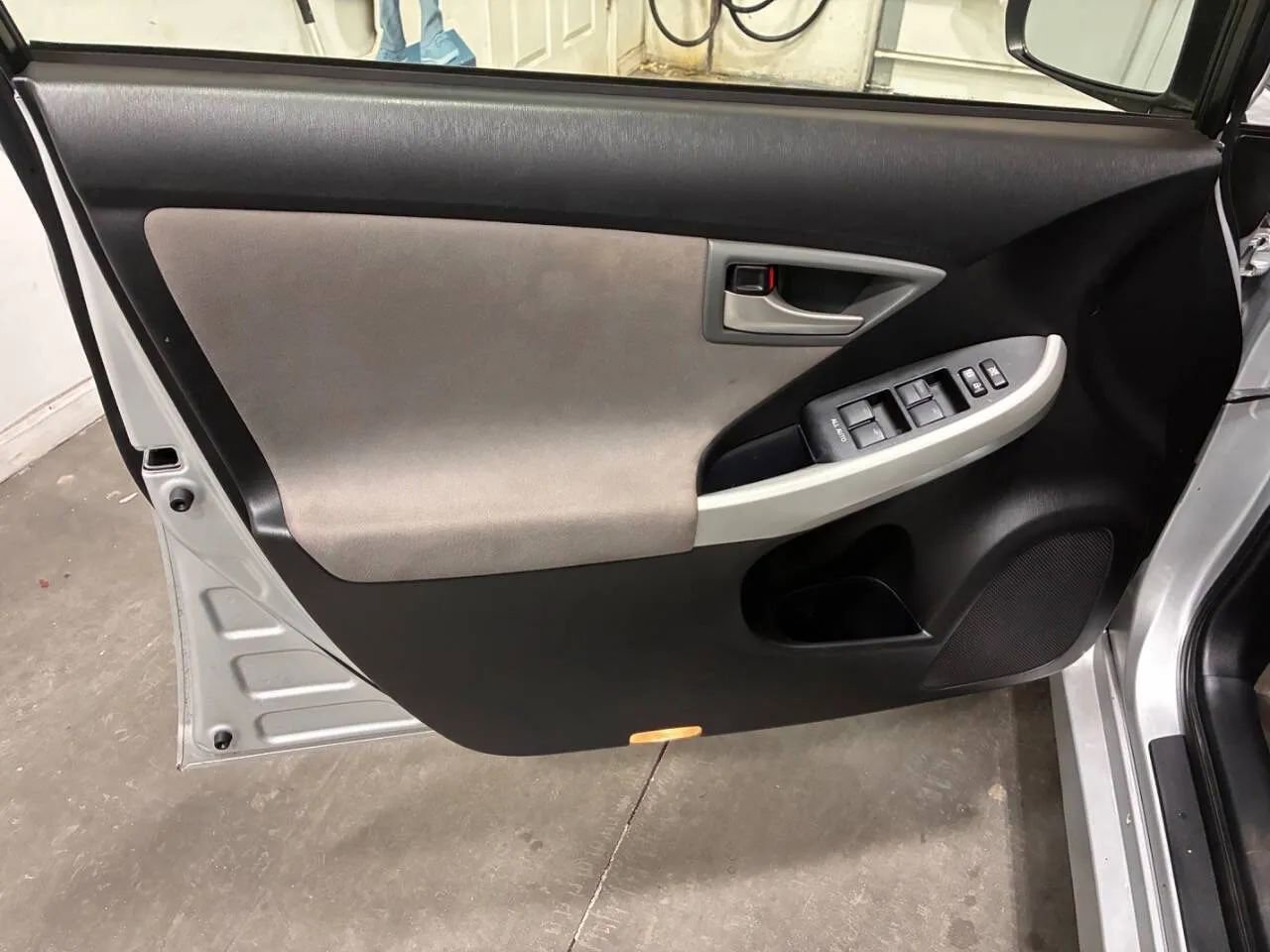 Used 2012 Toyota Prius Two image 11