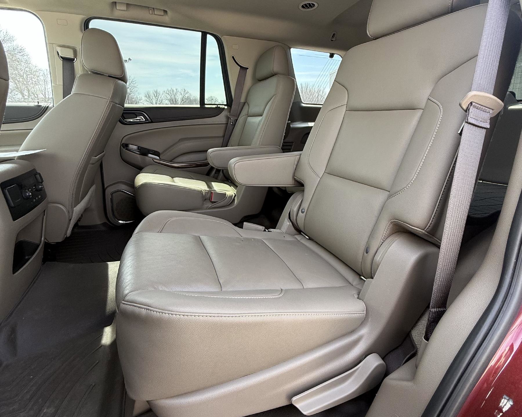 Used 2018 GMC Yukon SLT w/ Open Road Package image 17